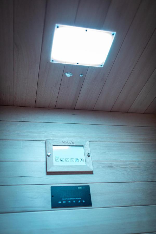Pezarches Suite L'Echappee - Maison Romantique - Spa & Sauna Privatif- Pole Dance - Lit Rond Avec Miroir Au Plafond מראה חיצוני תמונה